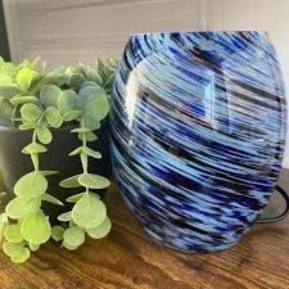 Blue Twirl Scentsy Warmer NEW with FREE WAX bar - Picture 6 of 6